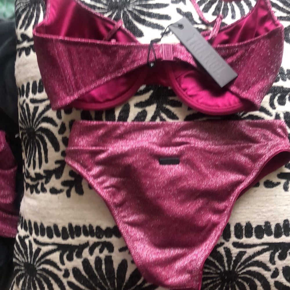 TRIANGL MACIA GRAPE SPARKLE NWT + BAG - Picture 6 of 8